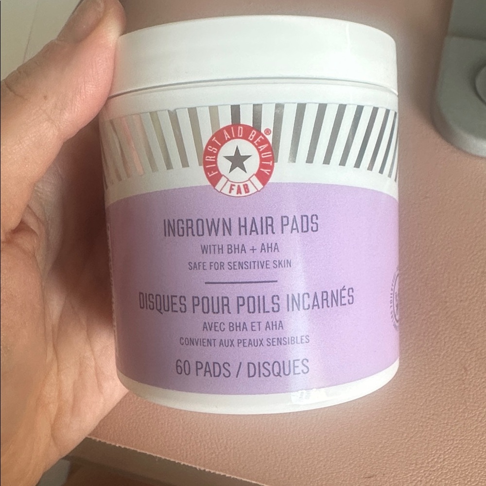 First Aid Beauty Ingrown Hair Pads